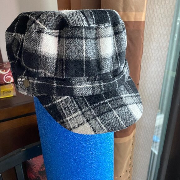 None Accessories - Newsboy Plaid Hat Black/White/Grey One Size